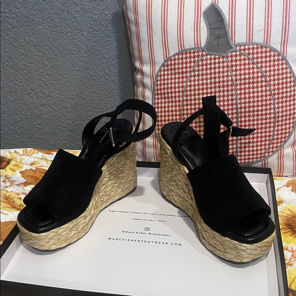 Marc Fisher Black and Tan Wedge Sandals